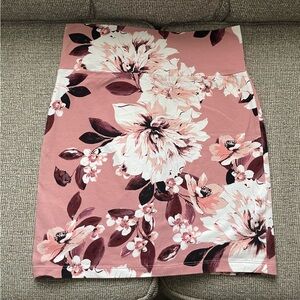 Charlotte Russe Women's Pink Spandex Floral Skirt